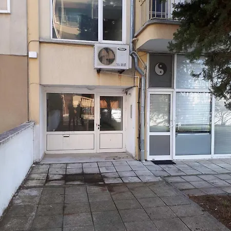 кънтри-лариса Daire