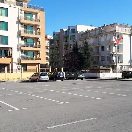 кънтри-лариса 아파트 *