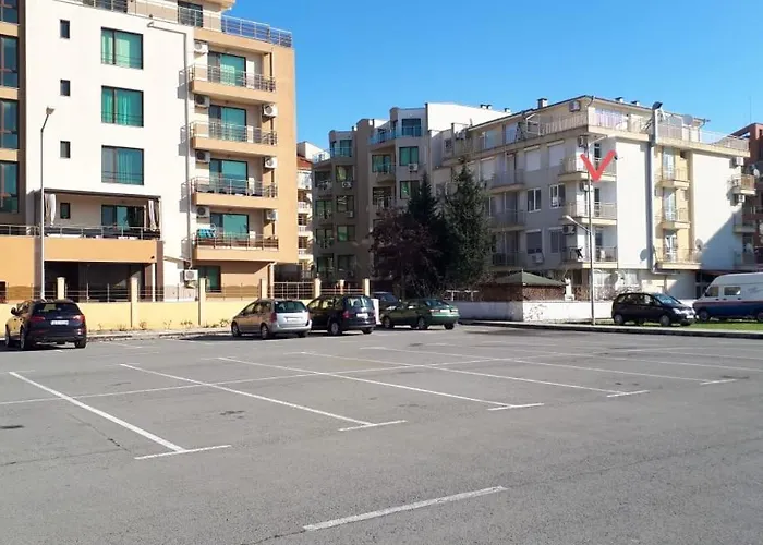 кънтри-лариса Apartman *